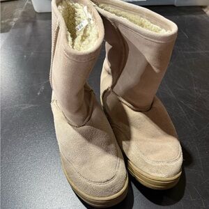 Cozy Tan Women's Boots